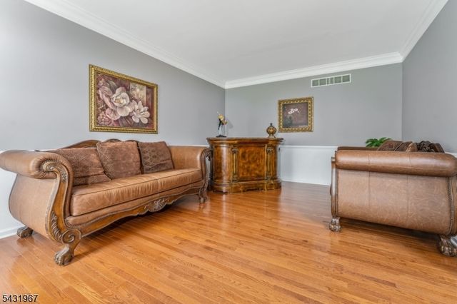 26 Alpaugh Dr, Bethlehem Twp., NJ 08802