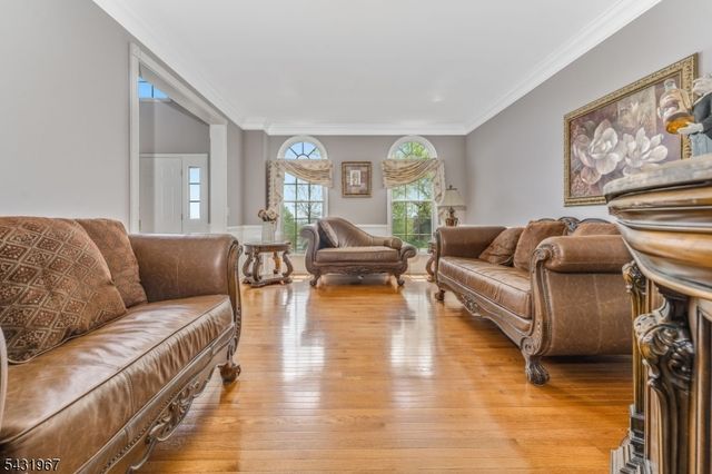 26 Alpaugh Dr, Bethlehem Twp., NJ 08802