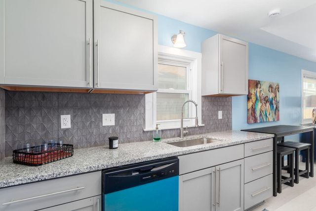1569 E Blake Avenue, Columbus, OH 43211