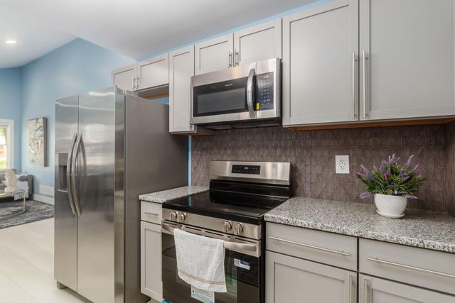1569 E Blake Avenue, Columbus, OH 43211