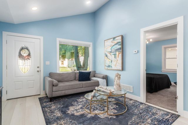 1569 E Blake Avenue, Columbus, OH 43211