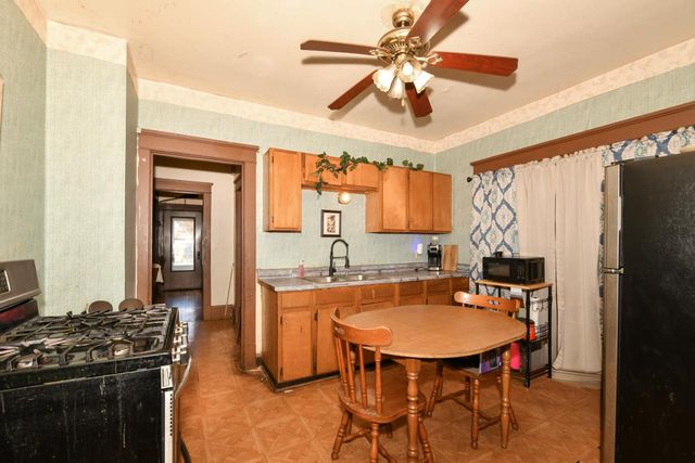 3745 N 25th STREET, Milwaukee, WI 53206