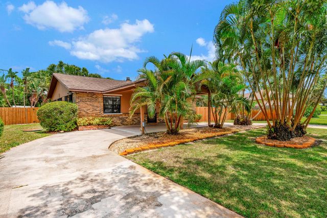 691 NW Sharpe Street, Port St Lucie, FL 34983