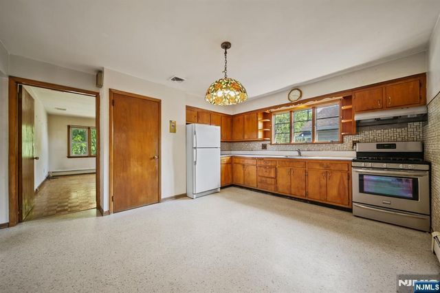 304 Gilbert Avenue, Elmwood Park, NJ 07407