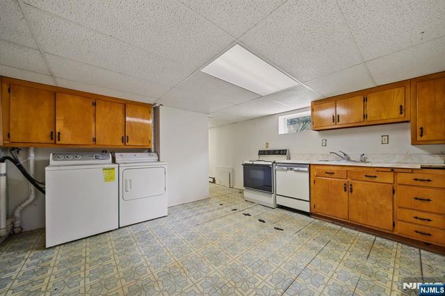 304 Gilbert Avenue, Elmwood Park, NJ 07407