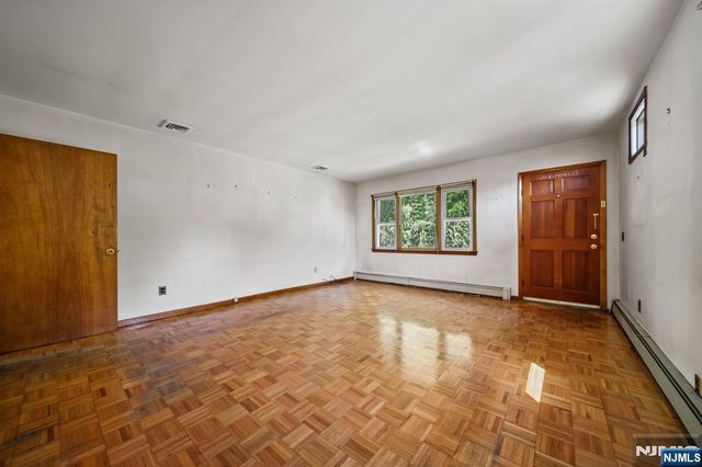 304 Gilbert Avenue, Elmwood Park, NJ 07407
