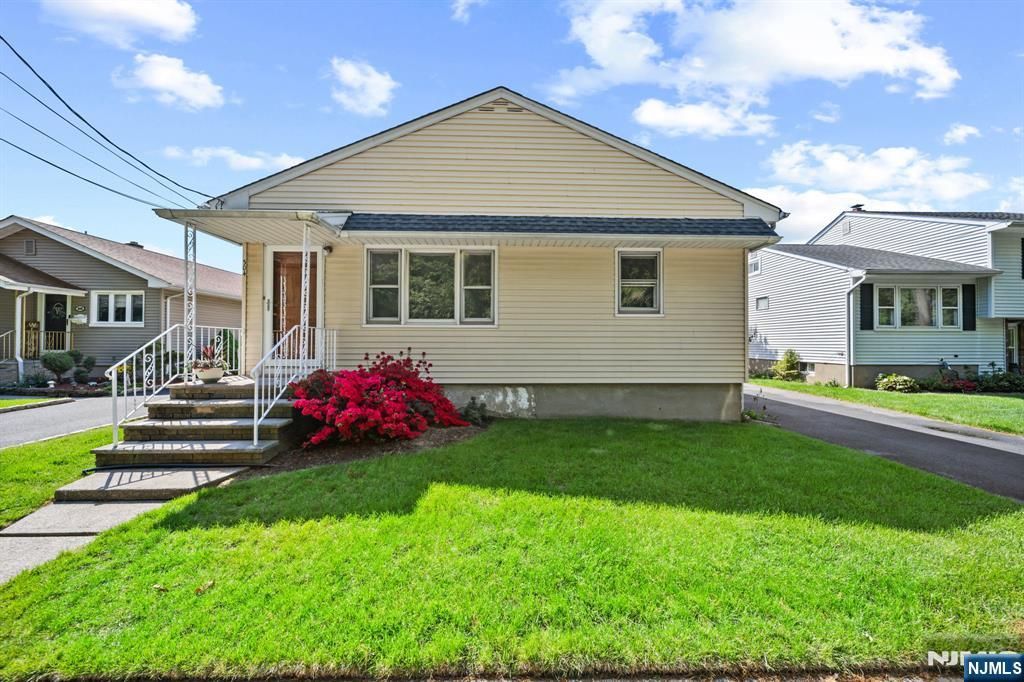304 Gilbert Avenue, Elmwood Park, NJ 07407