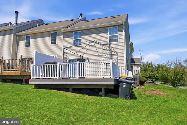 1 GRIMLEY RD, Schwenksville, PA 19473