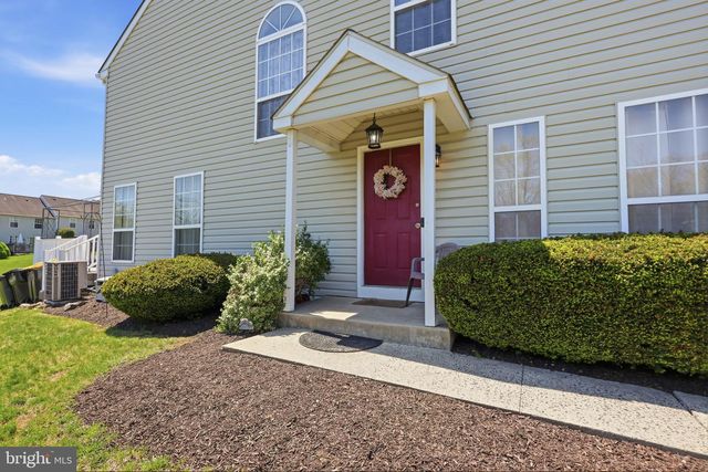 1 GRIMLEY RD, Schwenksville, PA 19473