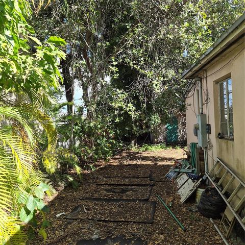 1001 NW 37th Ave, Miami, FL 33125