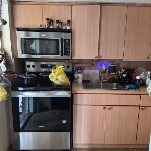 1001 NW 37th Ave, Miami, FL 33125