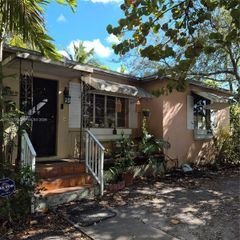 1001 NW 37th Ave, Miami, FL 33125