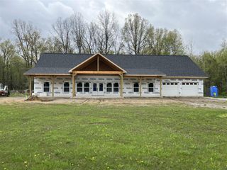 8329 Oakville Waltz Road, Belleville, MI 48111