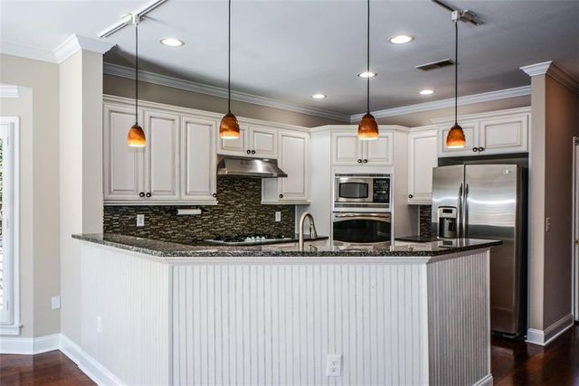 1000 Sterling Court, Roswell, GA 30075