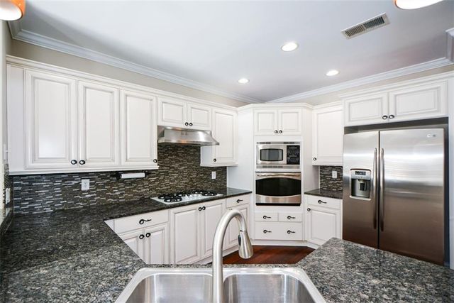 1000 Sterling Court, Roswell, GA 30075