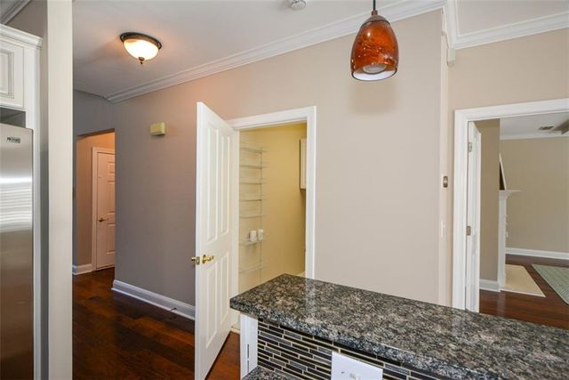 1000 Sterling Court, Roswell, GA 30075