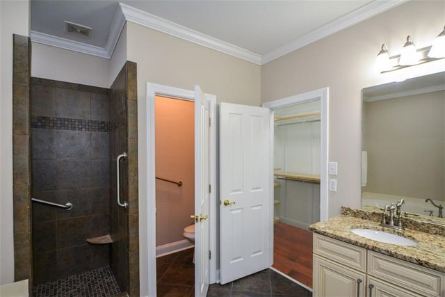 1000 Sterling Court, Roswell, GA 30075