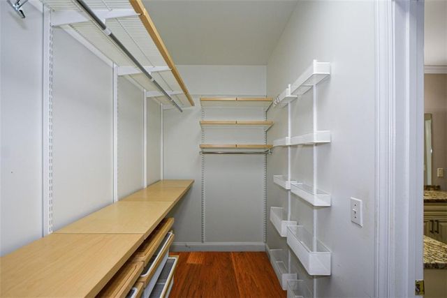 1000 Sterling Court, Roswell, GA 30075