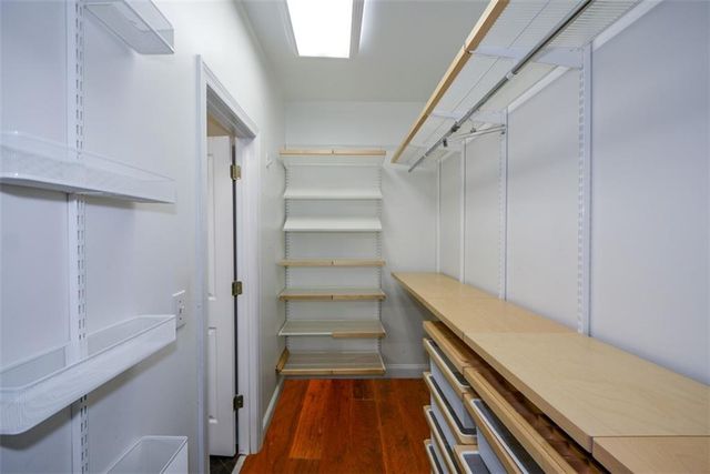 1000 Sterling Court, Roswell, GA 30075