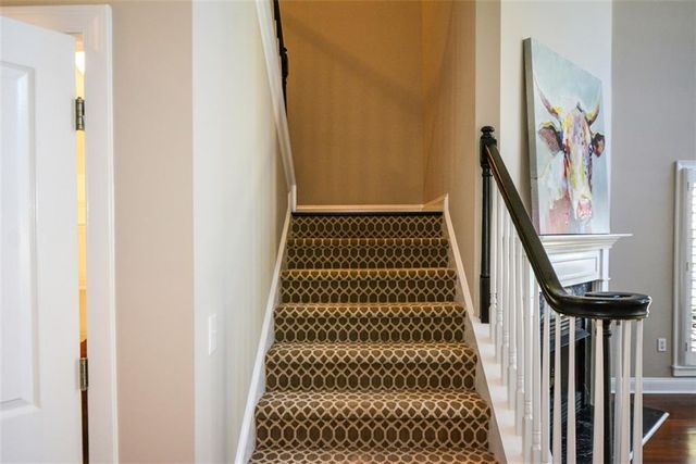 1000 Sterling Court, Roswell, GA 30075