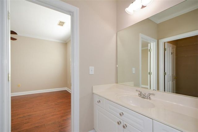 1000 Sterling Court, Roswell, GA 30075