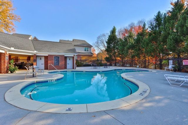 1000 Sterling Court, Roswell, GA 30075