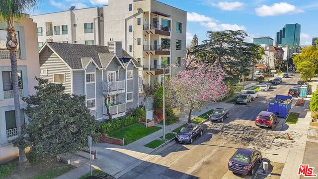 2469 Purdue Avenue, Los Angeles, CA 90064