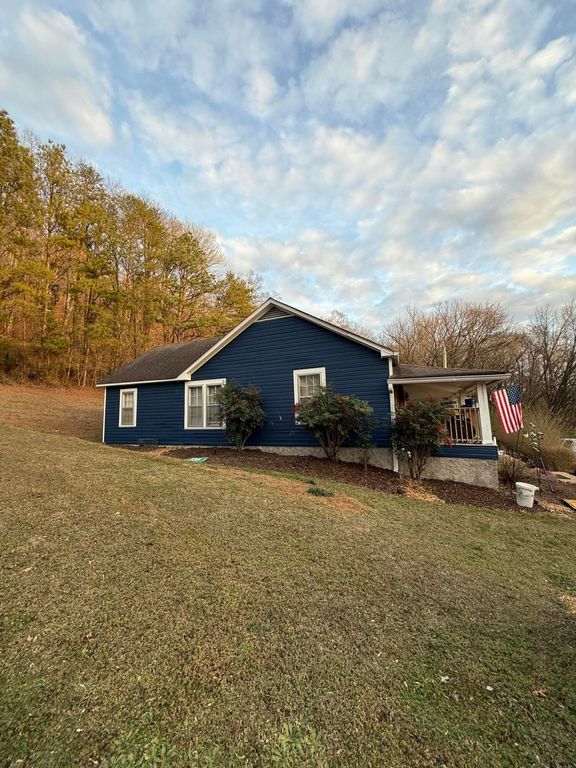 96 Harris Street, Graysville, GA 30726