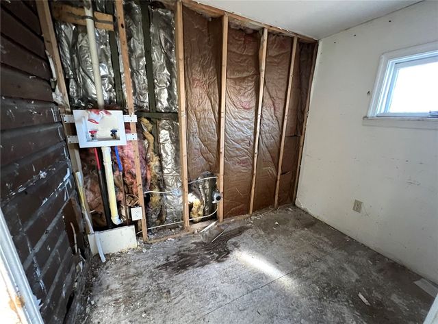 907 Sullivan Street, Elmira City, NY 14901