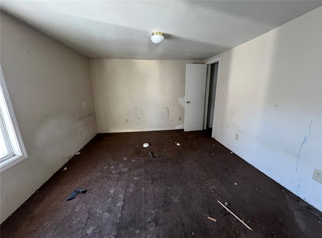 907 Sullivan Street, Elmira City, NY 14901