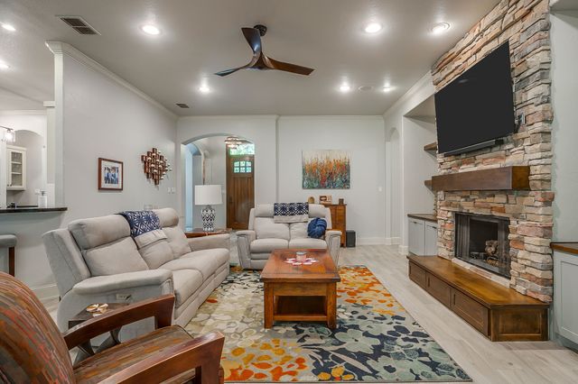 7406 Hampton Drive, Granbury, TX 76049
