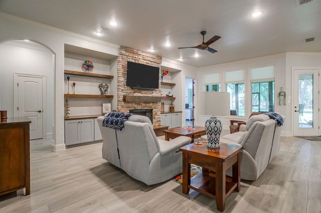 7406 Hampton Drive, Granbury, TX 76049