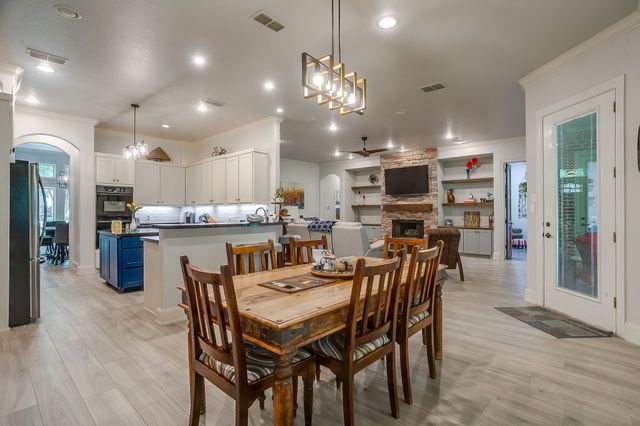 7406 Hampton Drive, Granbury, TX 76049