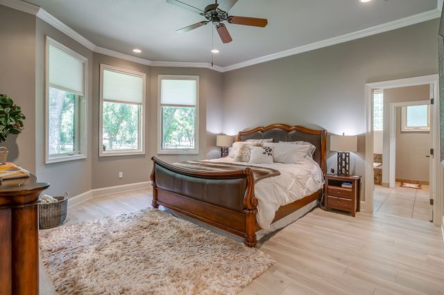 7406 Hampton Drive, Granbury, TX 76049