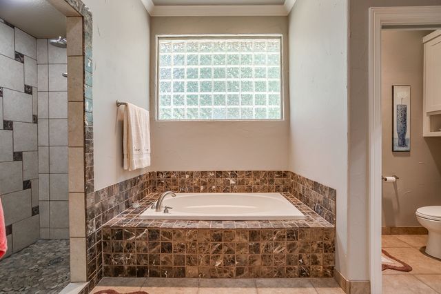 7406 Hampton Drive, Granbury, TX 76049