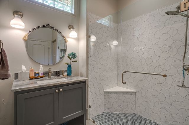 7406 Hampton Drive, Granbury, TX 76049