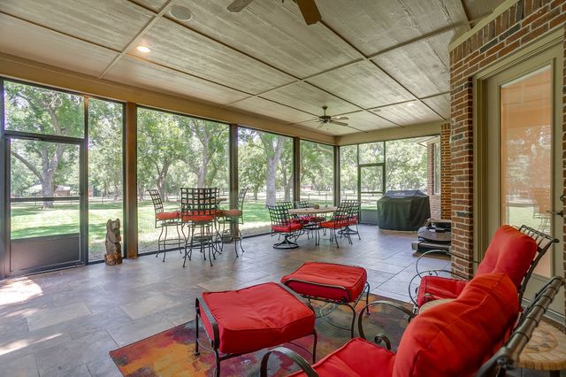 7406 Hampton Drive, Granbury, TX 76049
