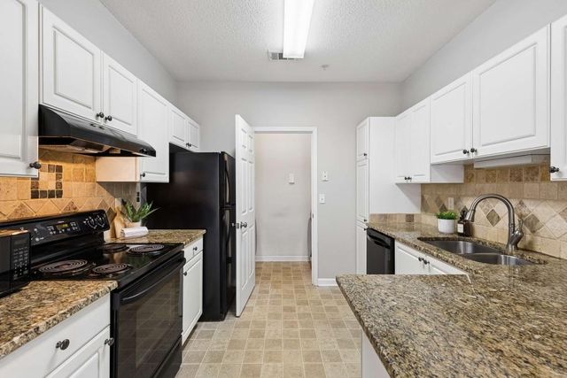 1112 Woodland Lane, Alpharetta, GA 30009