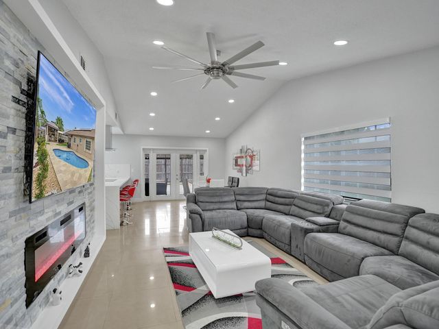 4950 NW 85th Terrace, Lauderhill, FL 33351