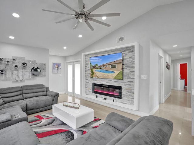 4950 NW 85th Terrace, Lauderhill, FL 33351