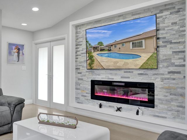 4950 NW 85th Terrace, Lauderhill, FL 33351