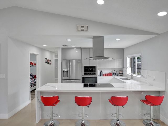 4950 NW 85th Terrace, Lauderhill, FL 33351
