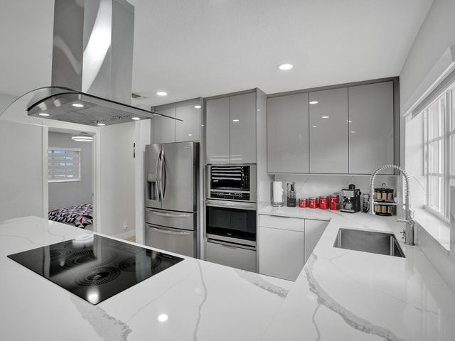4950 NW 85th Terrace, Lauderhill, FL 33351