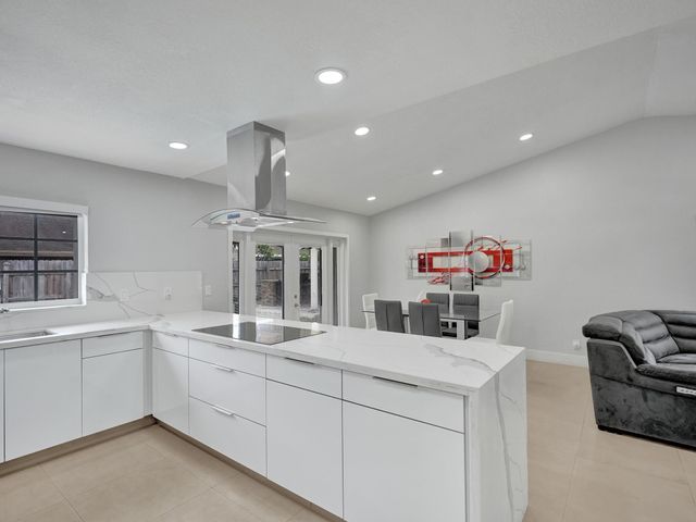 4950 NW 85th Terrace, Lauderhill, FL 33351