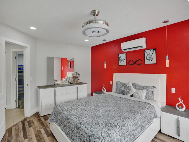 4950 NW 85th Terrace, Lauderhill, FL 33351