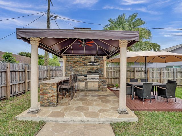 4950 NW 85th Terrace, Lauderhill, FL 33351