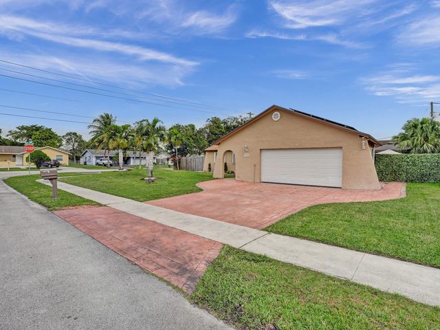 4950 NW 85th Terrace, Lauderhill, FL 33351