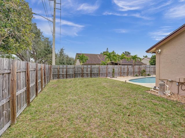 4950 NW 85th Terrace, Lauderhill, FL 33351