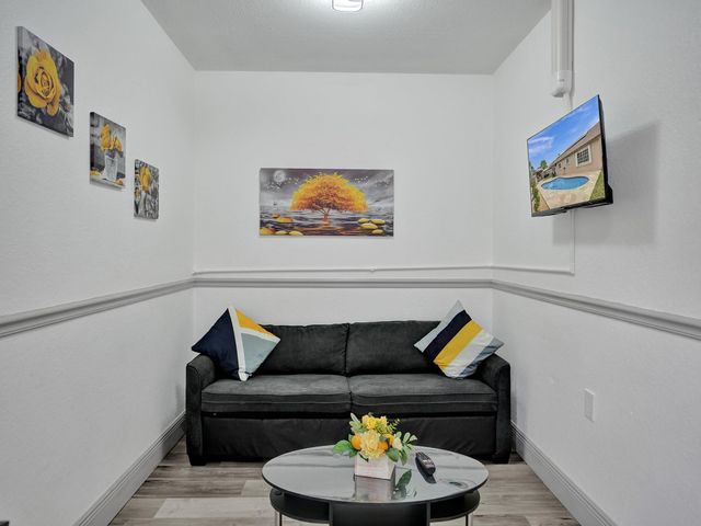 4950 NW 85th Terrace, Lauderhill, FL 33351