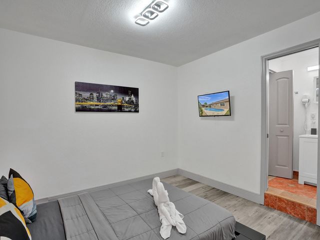 4950 NW 85th Terrace, Lauderhill, FL 33351